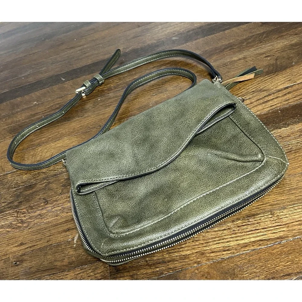 Moda Luxe‎ Fold over Women's Green Faux Leather Crossbody Purse Adjustable Strap